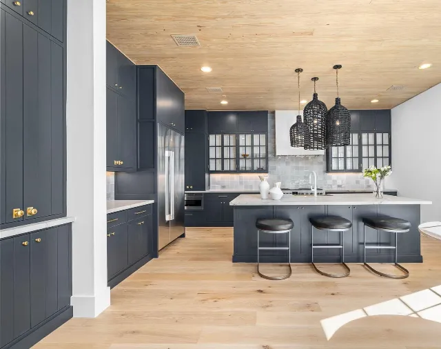 Post by Houston Carpenter | Enrique Laurent | Custom Cabinets