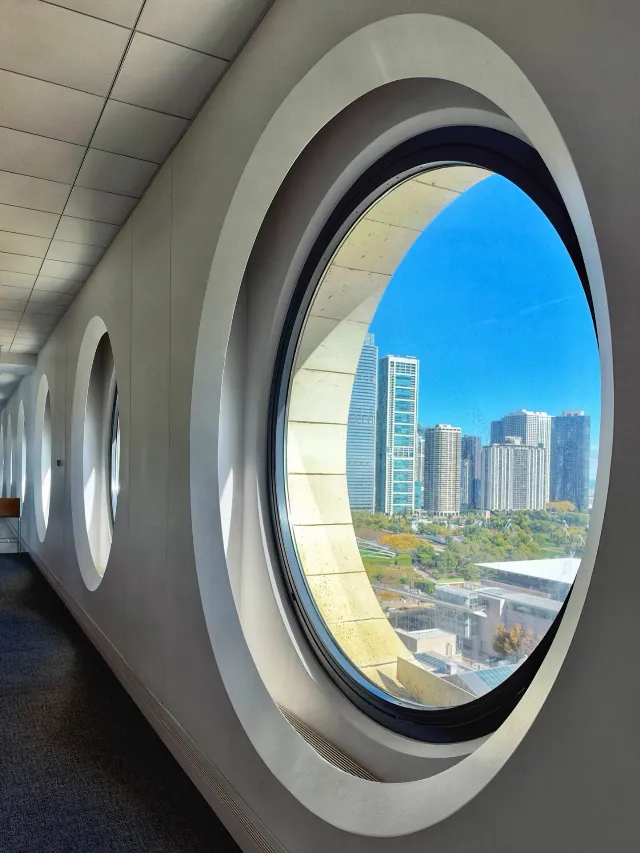 Post by Ronnie Frey | Chicago Creator & Photographer