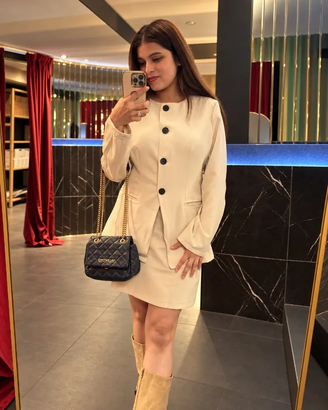Post by Sneha Singh | Berlin | Europe | Blogger | Fashion👗| Food🍛