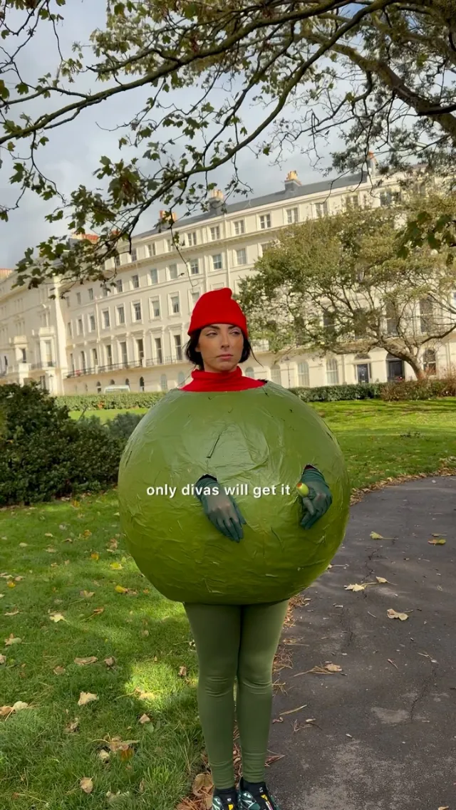 Post by N E L L Y   L O N D O N