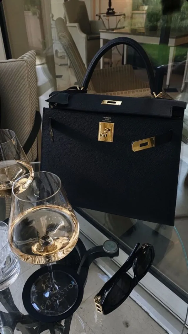 Post by KRISTINA SHVETS | Fashion influencer Dubai | Lifestyle Blog